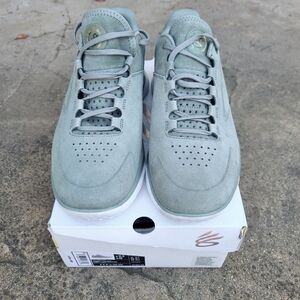 NIB Under Armour Curry 1 Low FloTro Lux "Grove Green" Mens Basketball Shoes 11.5